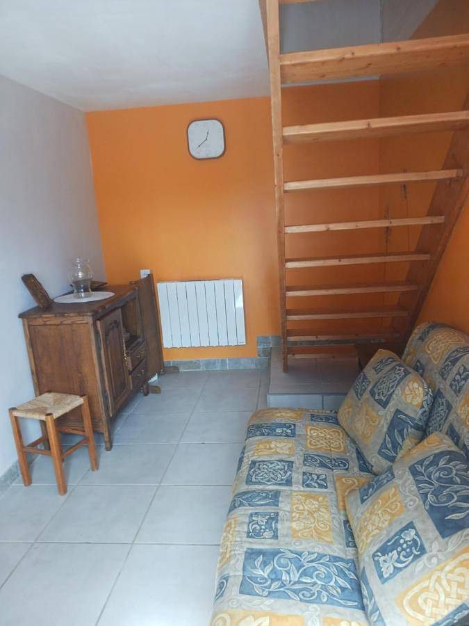 Gîte pour 2 personnes, avec terrasse ainsi que vue et jardin, animaux acceptés à Minihy-Tréguier - 4