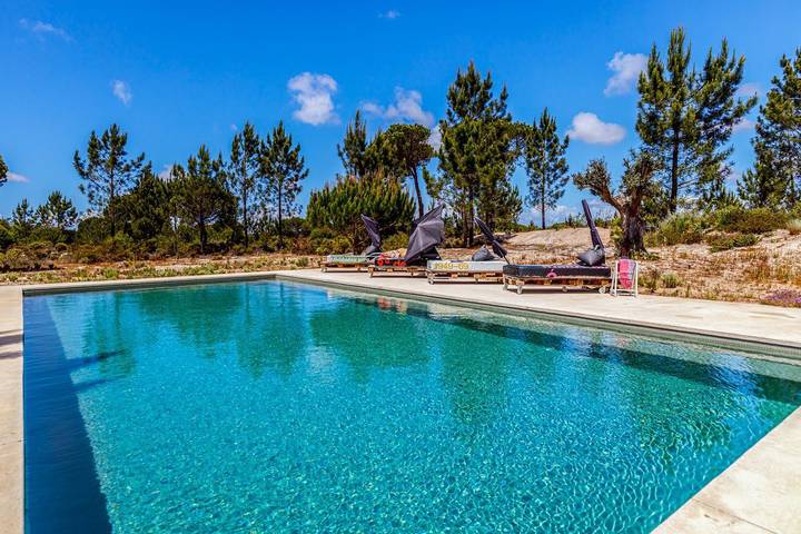 Chalet para 14 personas, con piscina además de terraza y jardín - 1