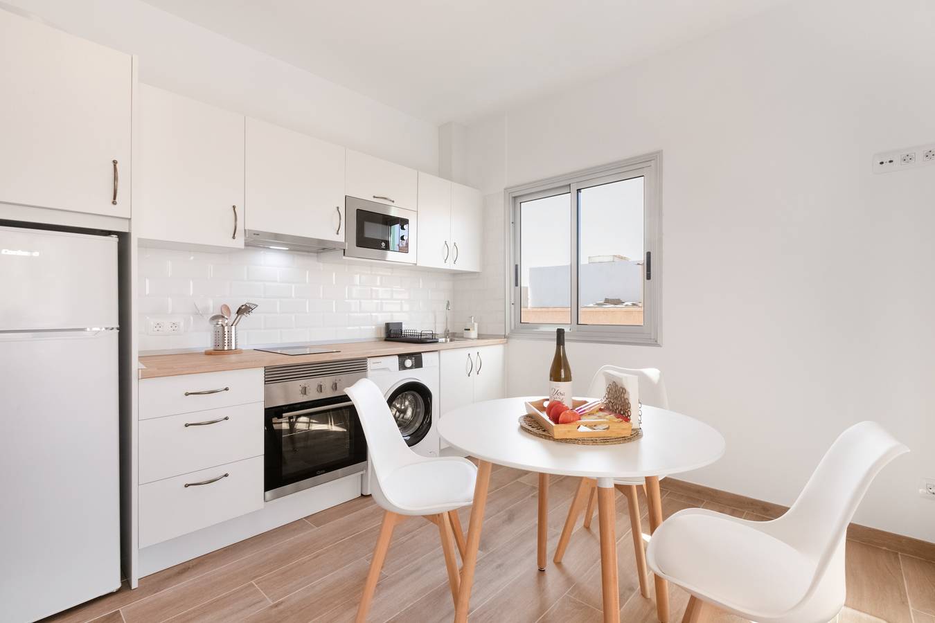 Entire apartment, Vacation 'Salitre' with Balcony and Wi-Fi in Las Eras, Fasnia