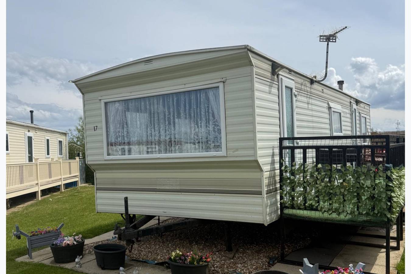 Cabin Sleeps 6 with Patio and Pets Welcome in Chapel St. Leonards, Lincolnshire