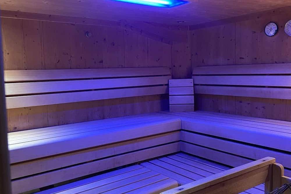 Double room with separate shower and Wc - Gasthof zum Mohr'n, Florian Tanner in Oberwölz, Western Upper Styria