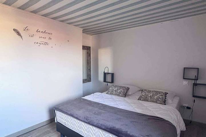 Location de vacances pour 12 personnes, avec jardin à Saint-Michel-Mont-Mercure - 2