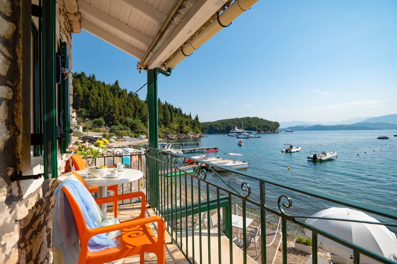 Appartement entier, Appartement de vacances pour 5 personnes avec balcon in Corfou