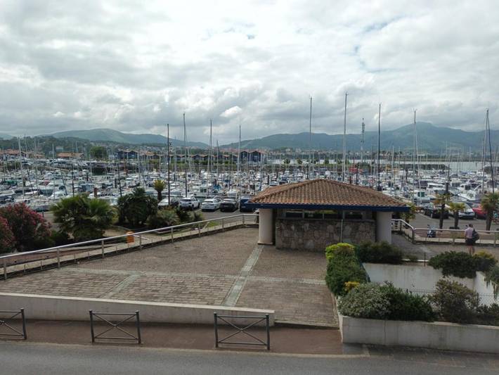 Gîte pour 4 personnes, avec terrasse dans Thalassotherapie Serge Blanco Hendaye - 3