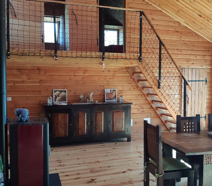 Gîte pour 10 personnes, avec terrasse et jardin ainsi que jacuzzi et piscine, animaux acceptés à Brassac