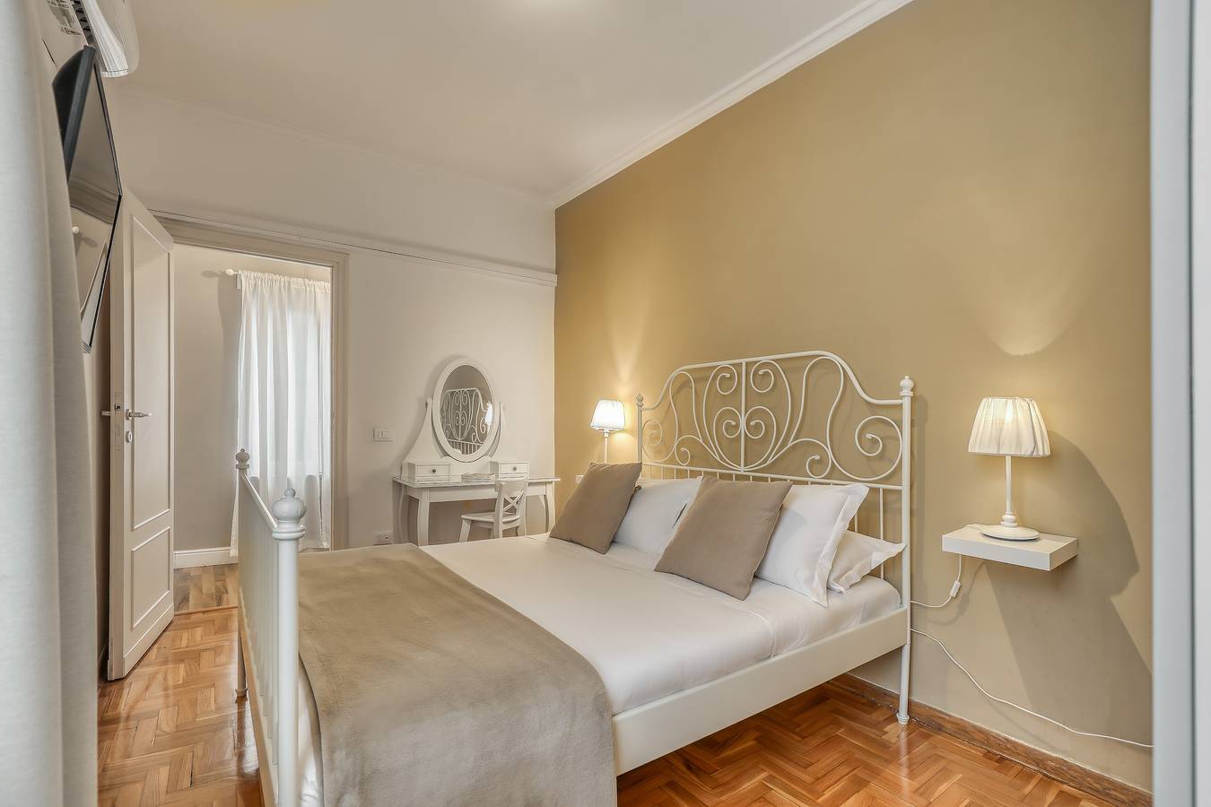 Atrhome penthouse Frattina in Centro di Roma, Roma