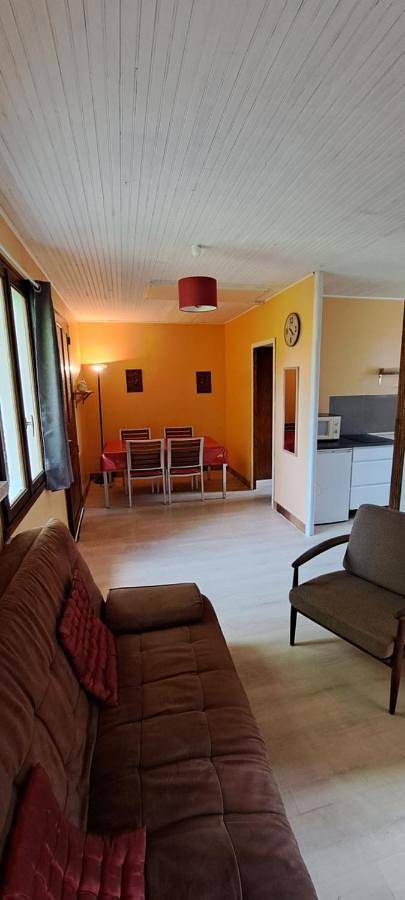 Location de vacances pour 3 personnes, avec terrasse à Éguzon-Chantôme - 4
