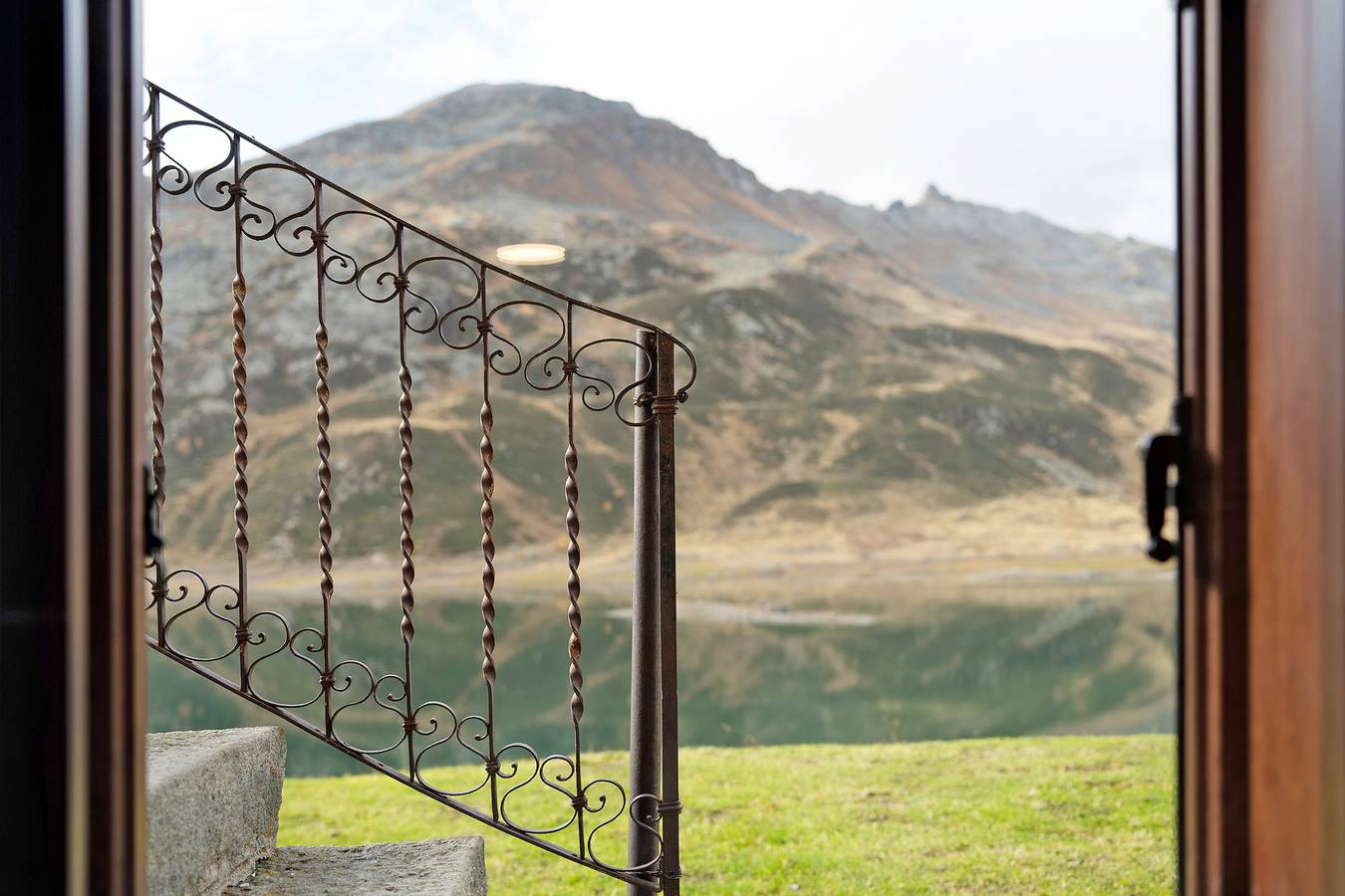 Camera 'Tambò' con vista lago, giardino condiviso e Wi-Fi in Madesimo, Valtellina