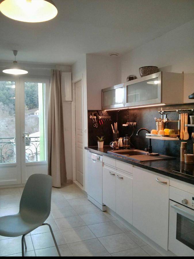 Gîte pour 4 personnes, avec vue et balcon, animaux acceptés à Montdardier