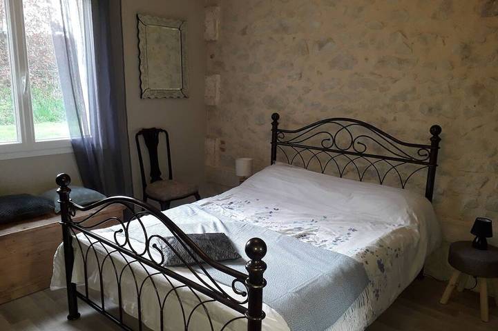 Gîte pour 2 personnes, avec Terrasse et Jardin à Tombebœuf