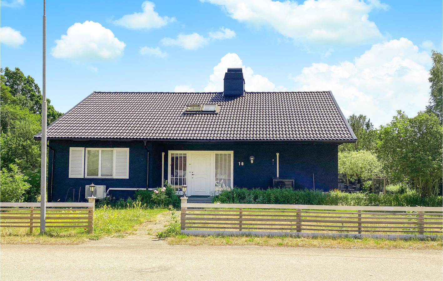 Hus för 8 Personer, med trädgård och terass