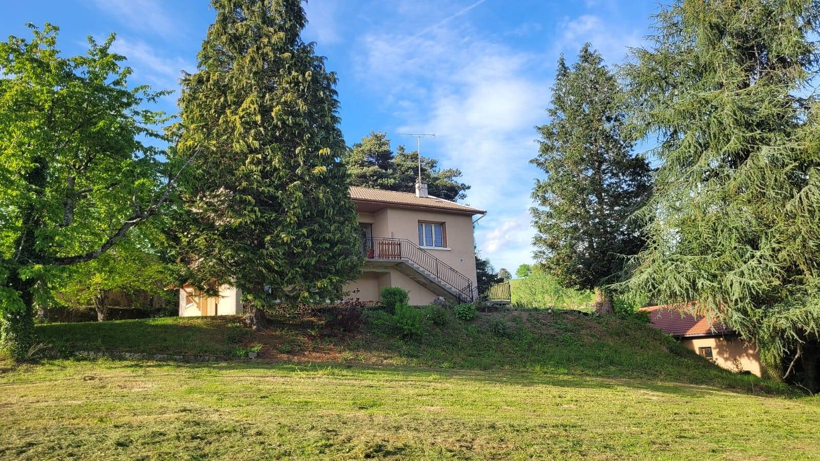 Maison De Vacances pour 8 Personnes dans Olliergues, Parc Naturel Régional Livradois-Forez