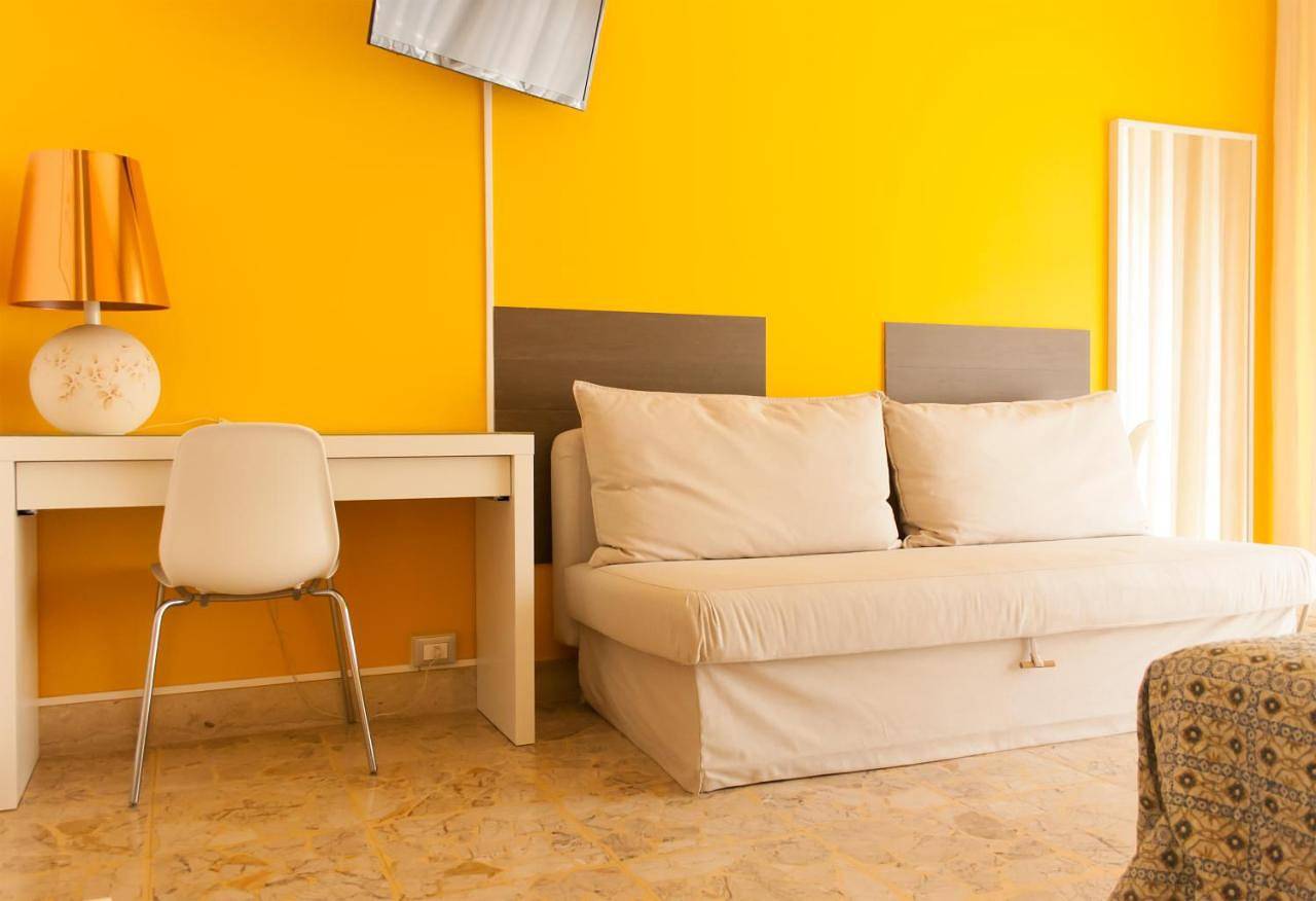 Quadruple Room with Private Bathroom in Vittoria, Province de Ragusa