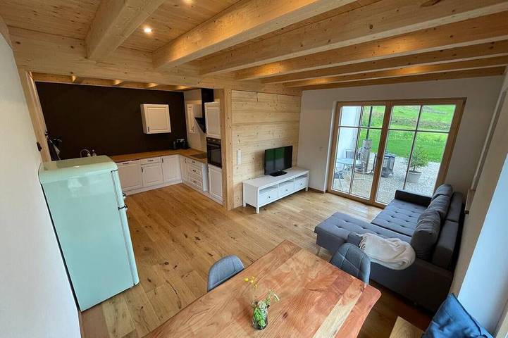 Gîte pour 4 personnes, avec terrasse et jardin à Friesenried