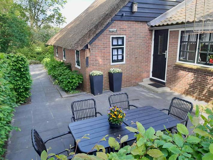 Vakantieappartement voor 6 personen, met Terras en Tuin in Giethoorn