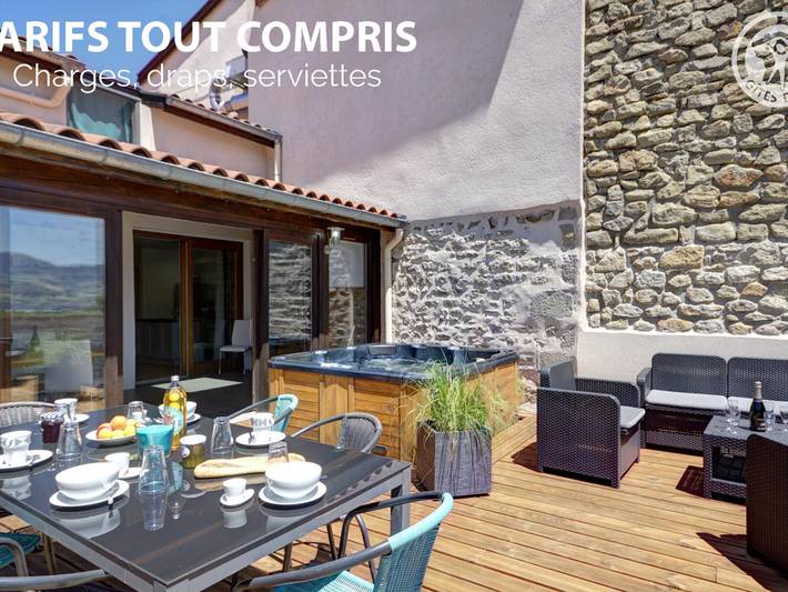 Gîte pour 6 personnes, avec Jacuzzi ainsi que Terrasse et Sauna
