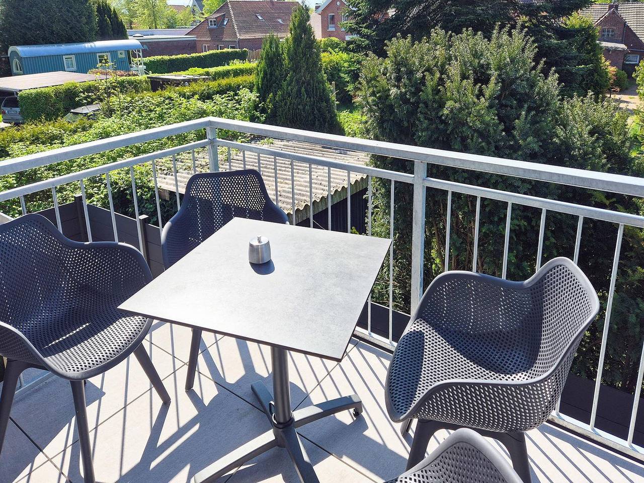 Ostfriesische Herrlichkeit 4, Gemütliche Fewo 4-6 P. in Traumlage mit Sauna in Dornum (Stadt), Dornum