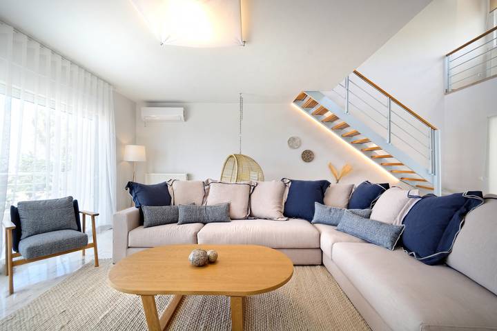 Villa for 8 people, with garden in Athens
