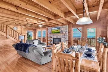 Log Cabin for 6 Guests in Sevierville, Sevier County, Picture 2