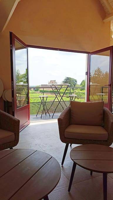 Location de vacances pour 4 personnes, avec vue et jardin, animaux acceptés à Givry - 3