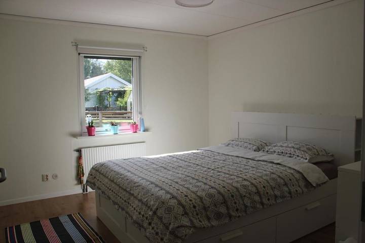 Ferienwohnung für 2 Personen, mit Balkon und Terrasse sowie Garten und Ausblick in Älmhult