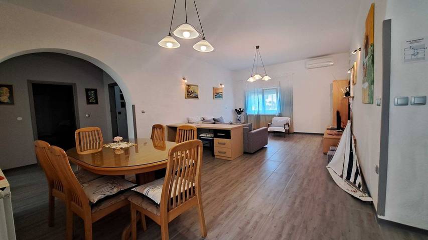 Ferienwohnung für 6 Personen, mit Terrasse