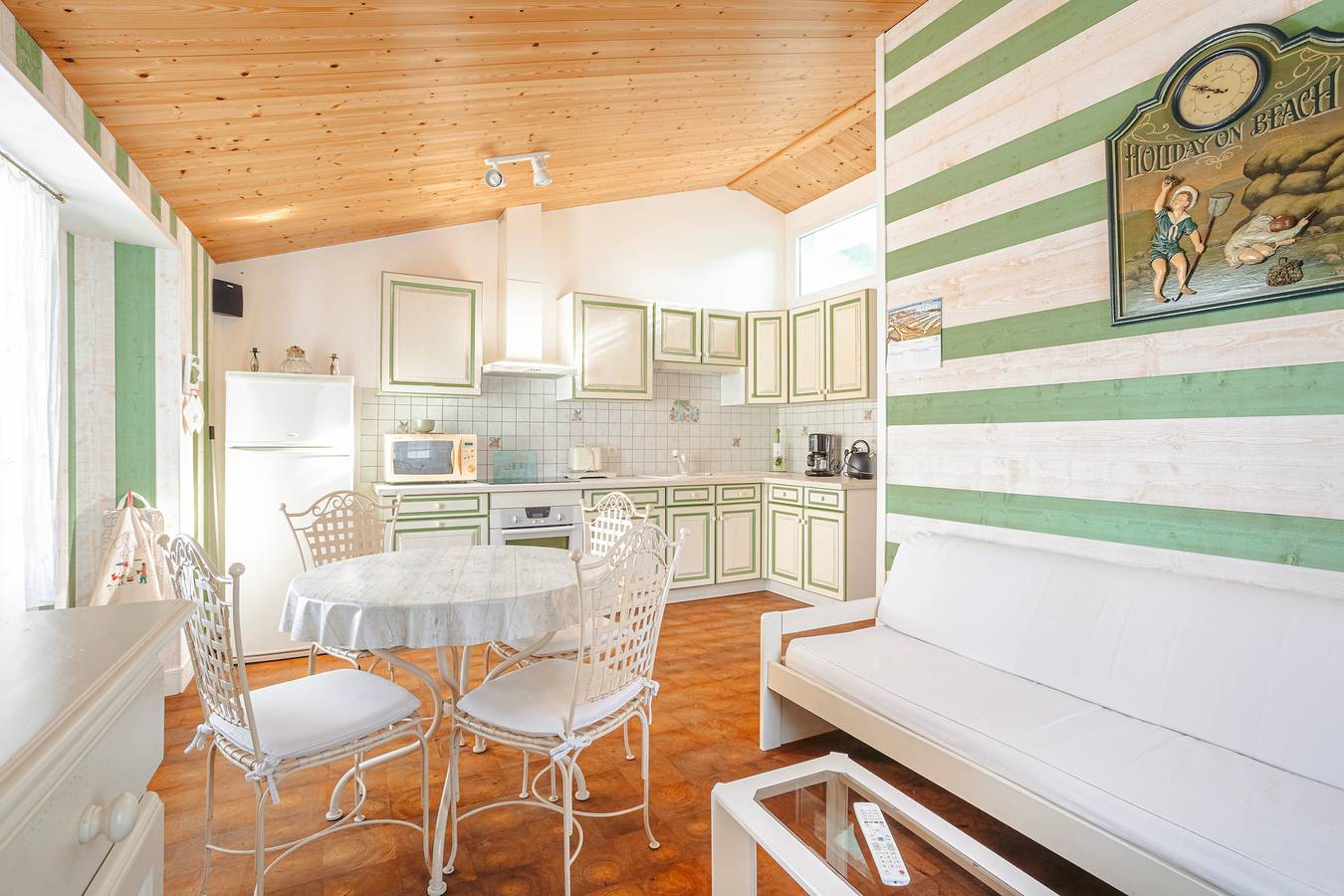 Apartamento entero, Apartamento 'Centre Village' con Wi-Fi in Ars-en-Ré, Isla de Ré