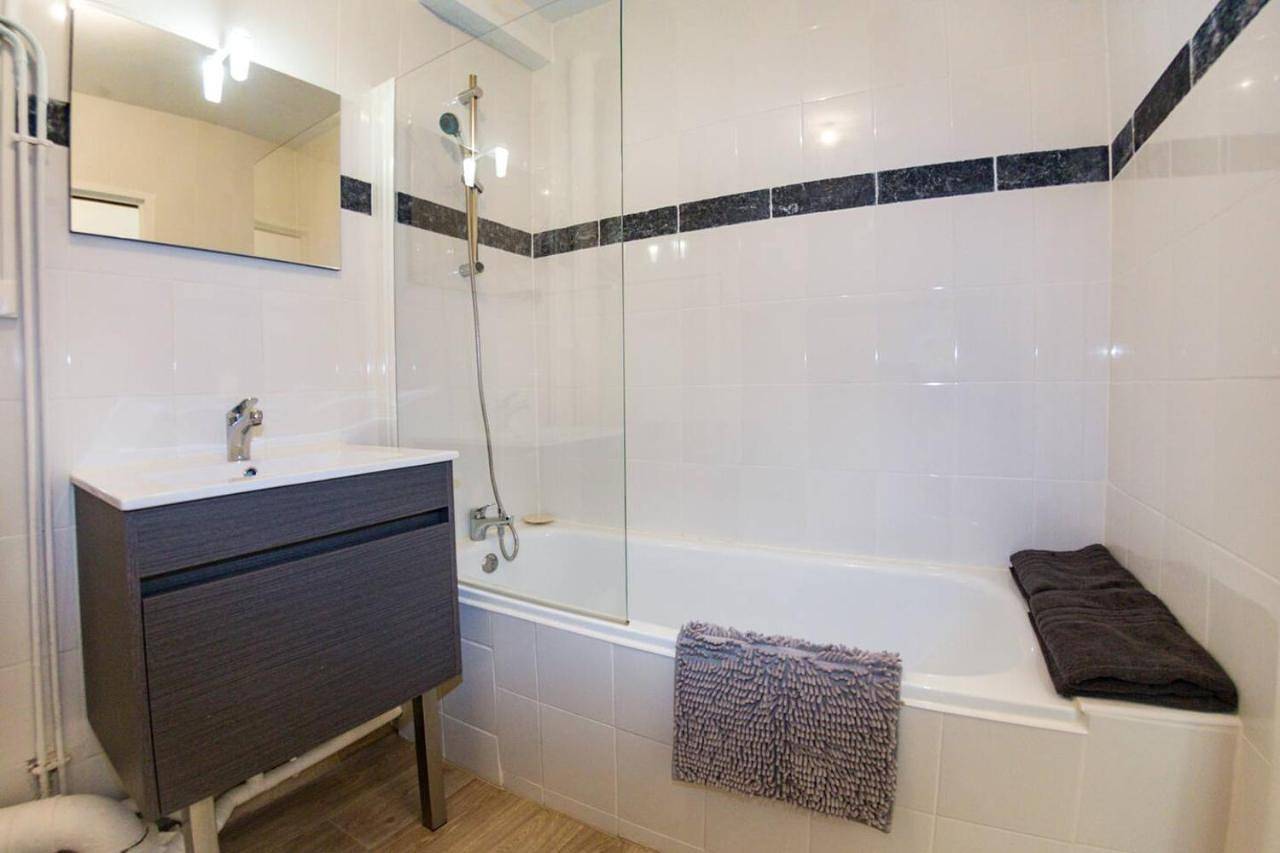 Appartement entier, L'escale - Centre ville - 3 étoiles in Bourg-en-Bresse, Région de Bourg-en-Bresse