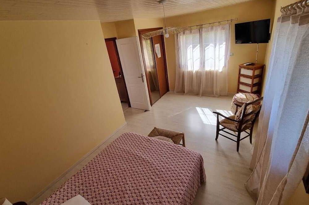 Maison Style Landais Climatisée. Piscine Privée. Parc. Idéal Pour Familles in Bergerac, Périgord Pourpre