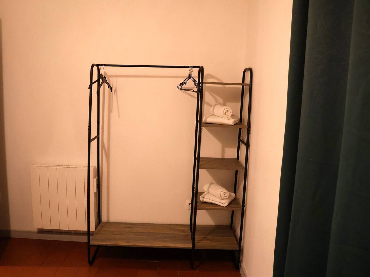 Ganze Wohnung, Le Saint-Etienne – Zentrale Wohnung im historischen Viertel von Nevers in Nevers, Nièvre