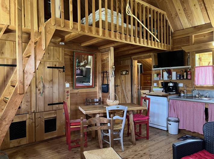 Gîte pour 5 personnes, avec terrasse et jardin, animaux acceptés à Massat - 4