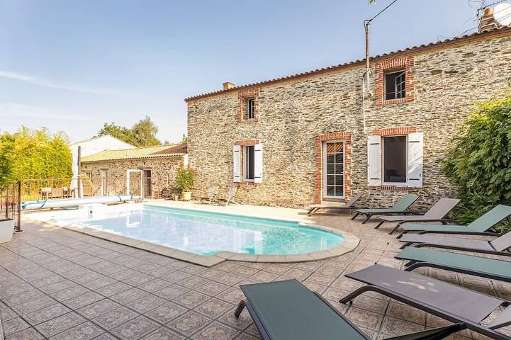 Gîte pour 14 personnes, avec jardin et terrasse à Pornic