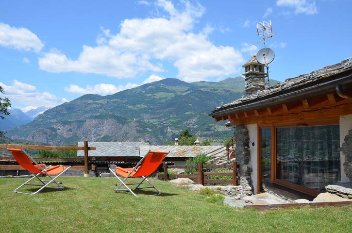Location de vacances pour 3 personnes, avec Jardin et Vue dans La Côte