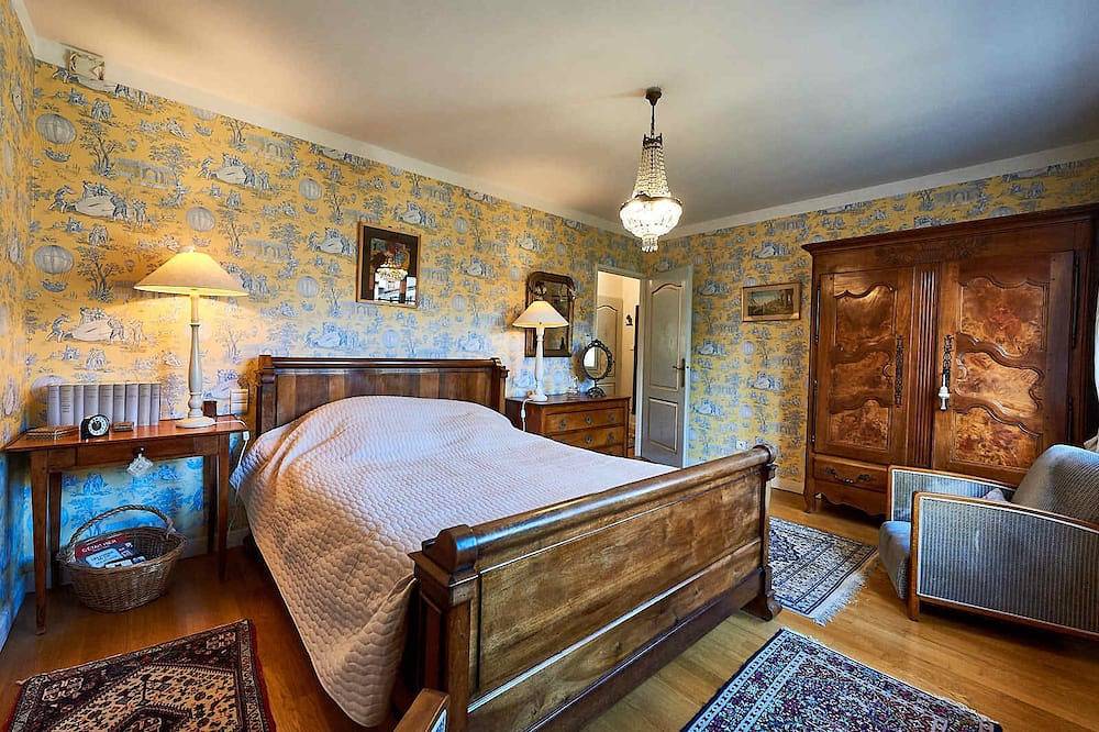 Charming house with garden – Cluny Downtown in Cluny, Région de Mâcon