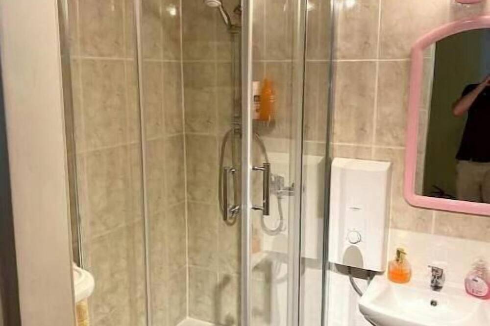 Nice 3-bedroom Lake house in Ińsko perfect for relaxing getaways in Ińsko, Westpommern