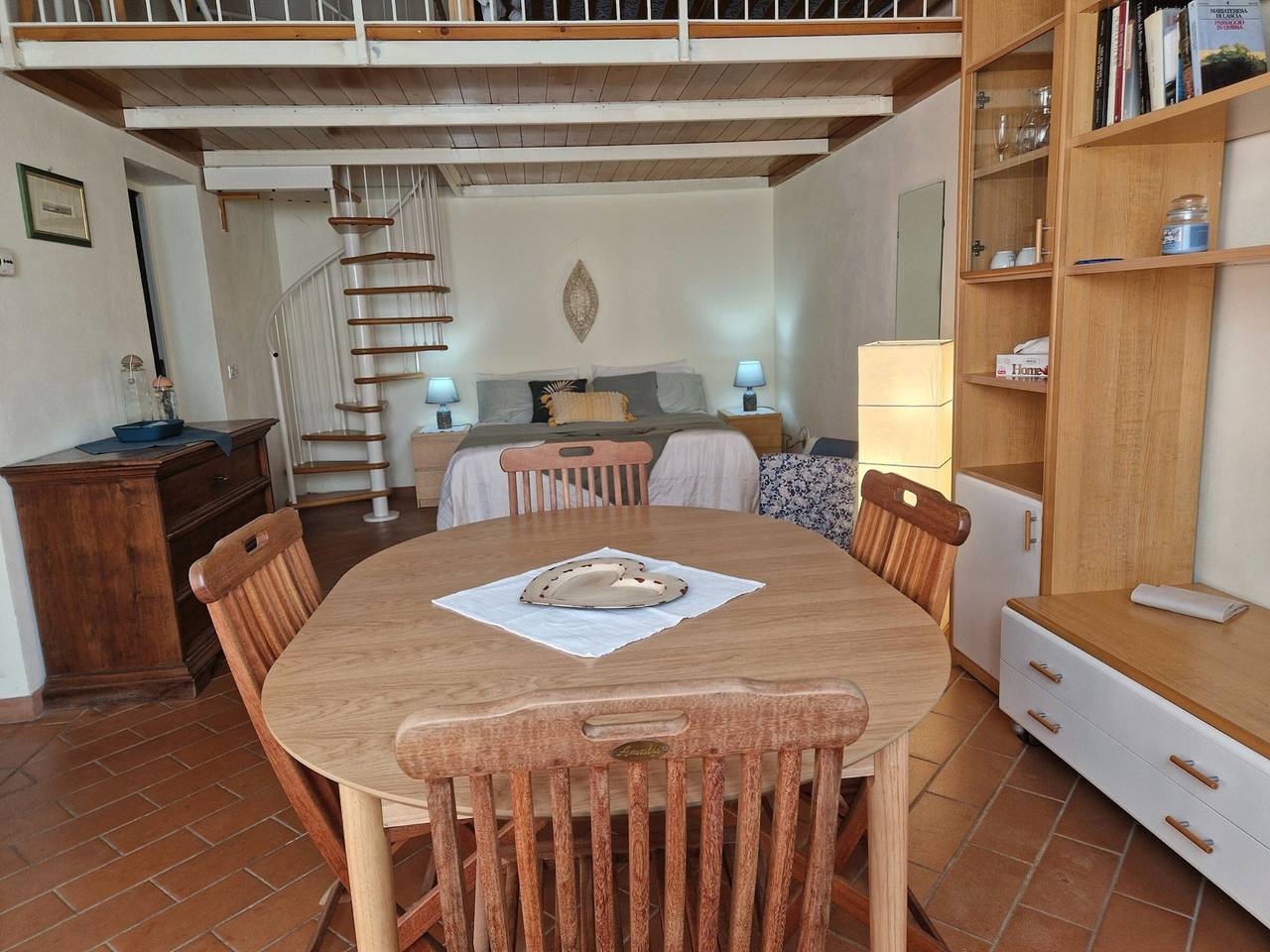 Ganze Wohnung, Apartment 'Piccolo Paradiso - Olivo' mit Gemeinschaftspool, Wlan und Klimaanlage in Riparbella, Etruskische Küste