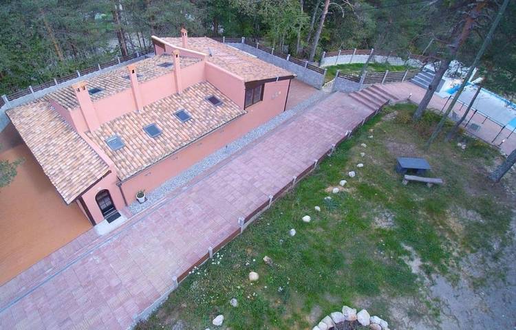 Maison de vacances pour 8 personnes, avec jardin ainsi que vue et piscine, animaux acceptés