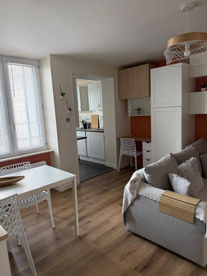 Appartement entier, Appartement lumineux design 2 chambres centre et Cité de la Mer in Cherbourg-Octeville, Cherbourg-en-Cotentin