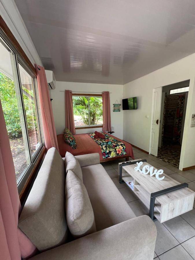 Maison d’hôte pour 3 personnes, avec terrasse ainsi que jardin et vue dans Huahine - 2