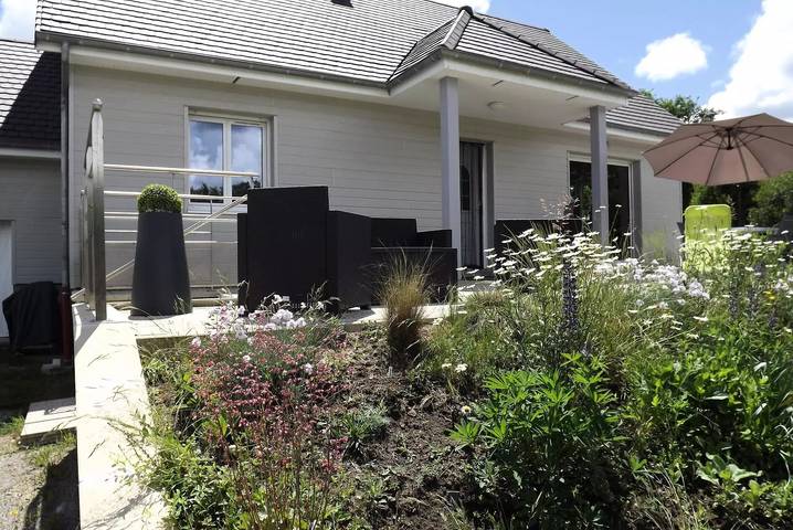 Gîte pour 4 personnes, avec terrasse à Servières-le-Château