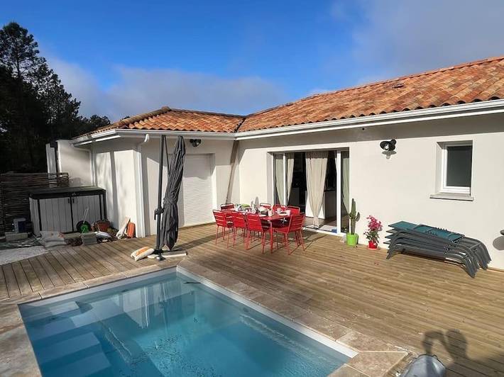 Villa pour 8 personnes, avec piscine ainsi que jardin et vue à Mimizan - 4