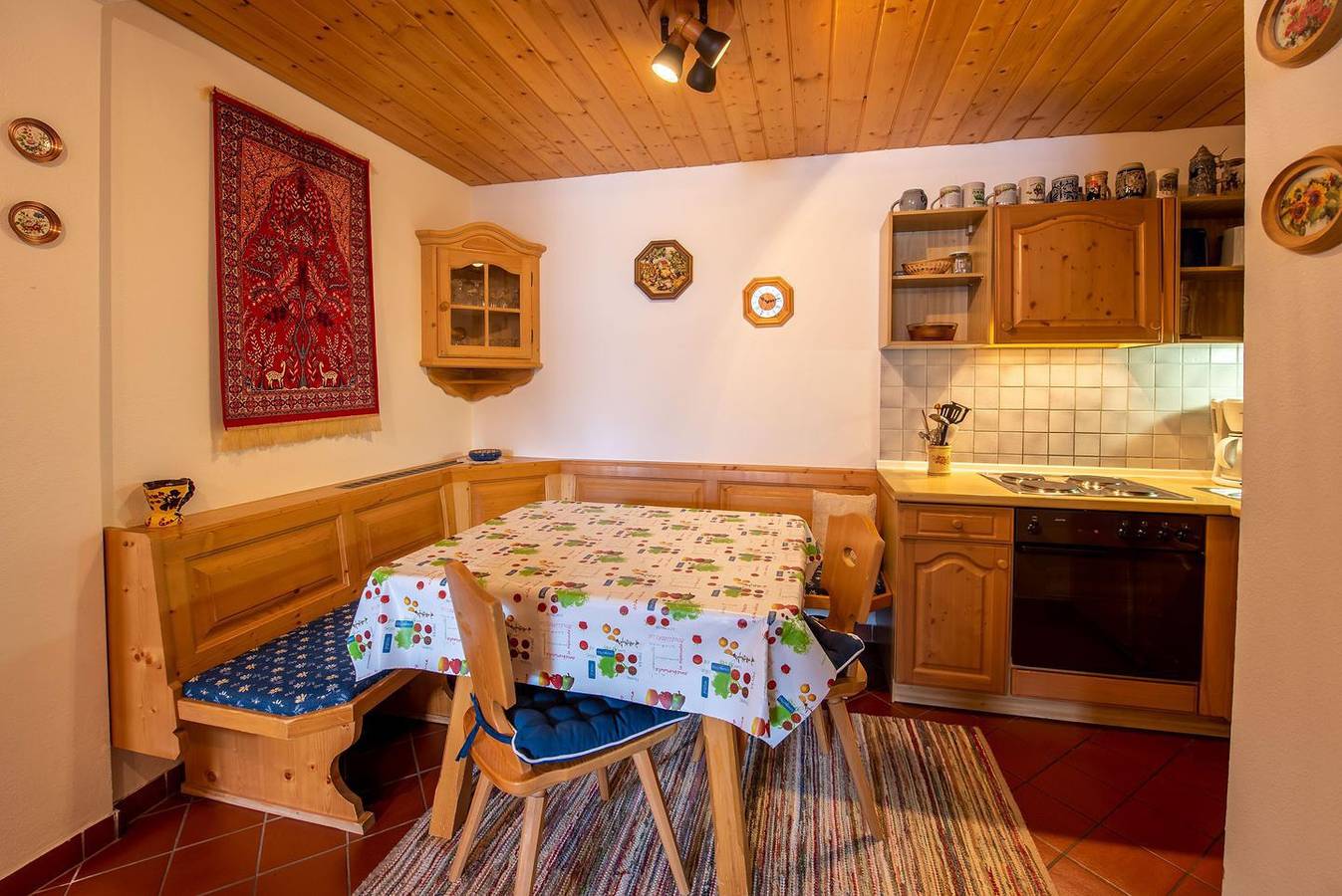 Ganze Wohnung, Gemütliches Apartment mit Bergblick, Sauna und Pistennähe in der Zillertal Arena in Hochkrimml, Krimml