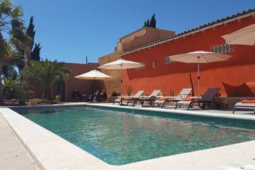 Ferienhaus für 6 Personen, mit Terrasse und Whirlpool sowie Garten, mit Haustier in Santanyí