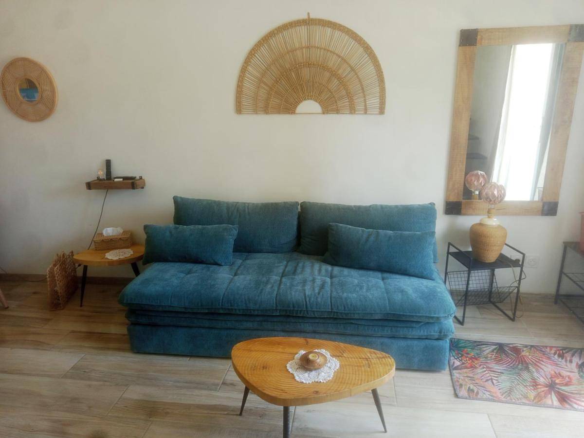 Appartement entier, One-Bedroom Apartment in Saint-Albin-de-Vaulserre, Région de La Tour-du-Pin