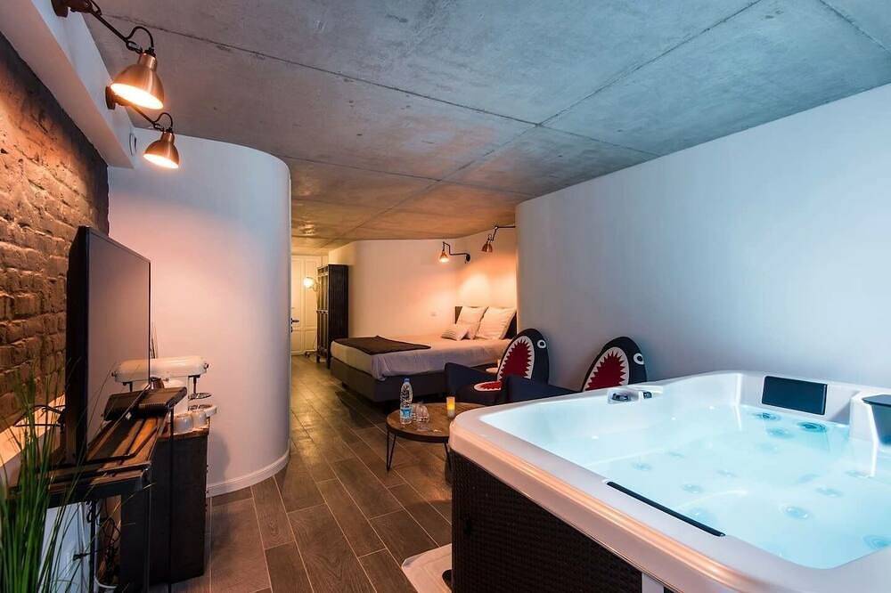 Suite with Private Spa 2 in Lille, Lille und Umgebung