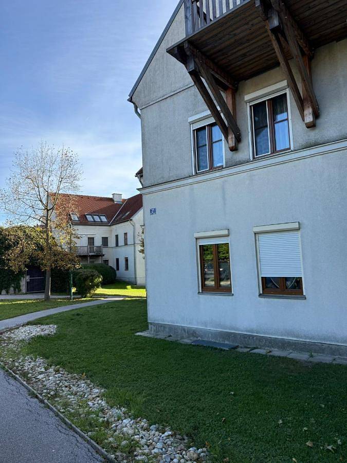 Gîte pour 4 personnes, avec balcon et vue dans Korneubourg - 2