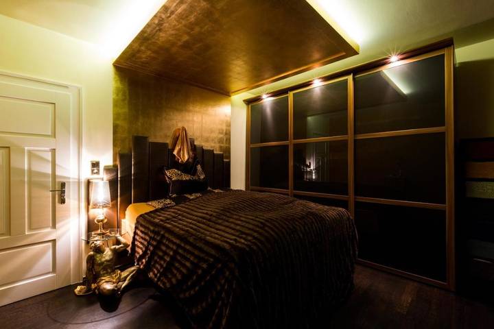 Ferienwohnung für 5 Personen, mit Whirlpool und Sauna sowie Balkon und Pool in Schützenfest Hannover