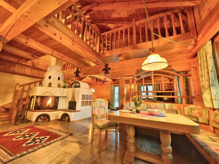 Glocknerhaus in Kreuzeckgruppe, Berg im Drautal