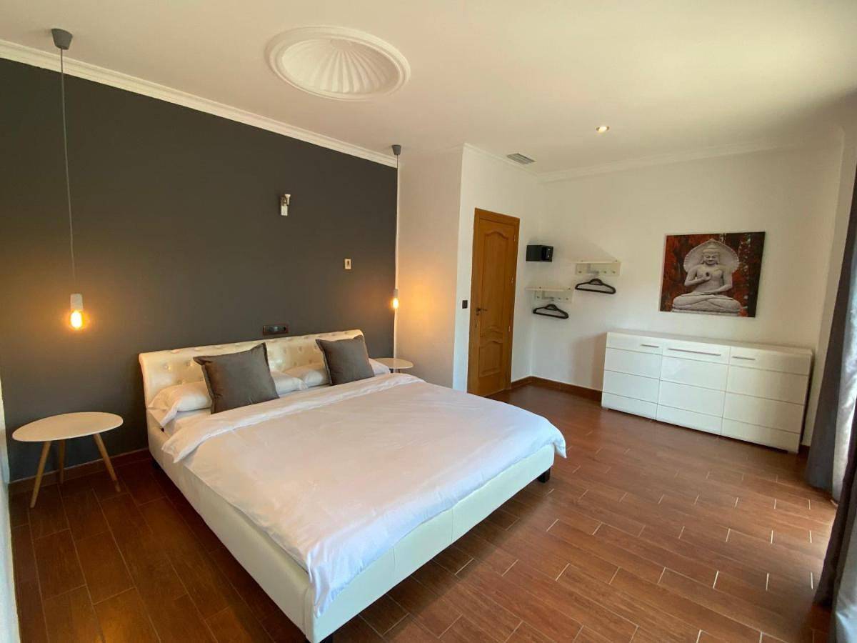 Coastal House in La Marina-Sleeps6 - Private Pool in San Fulgencio, Costa Blanca