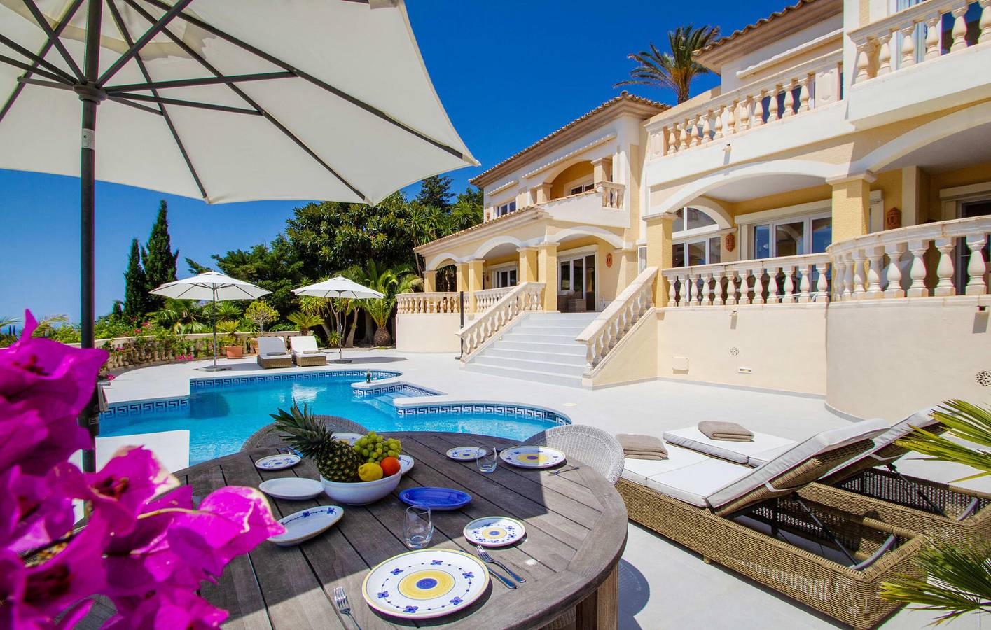 Apartamento con vistas al mar, piscina, terraza, aire acondicionado y WiFi in Andrach, Costa de Mallorca